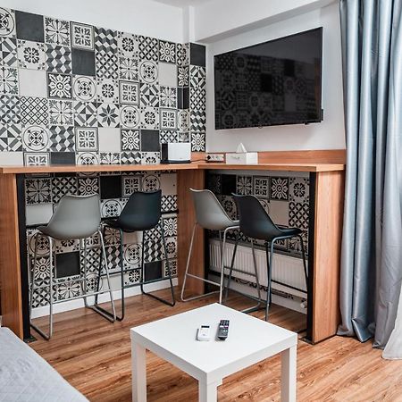 Puzzle Apartaments&Studios Craiova Exteriör bild