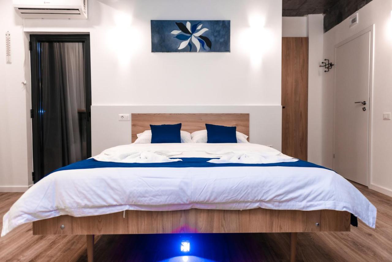 Puzzle Apartaments&Studios Craiova Exteriör bild
