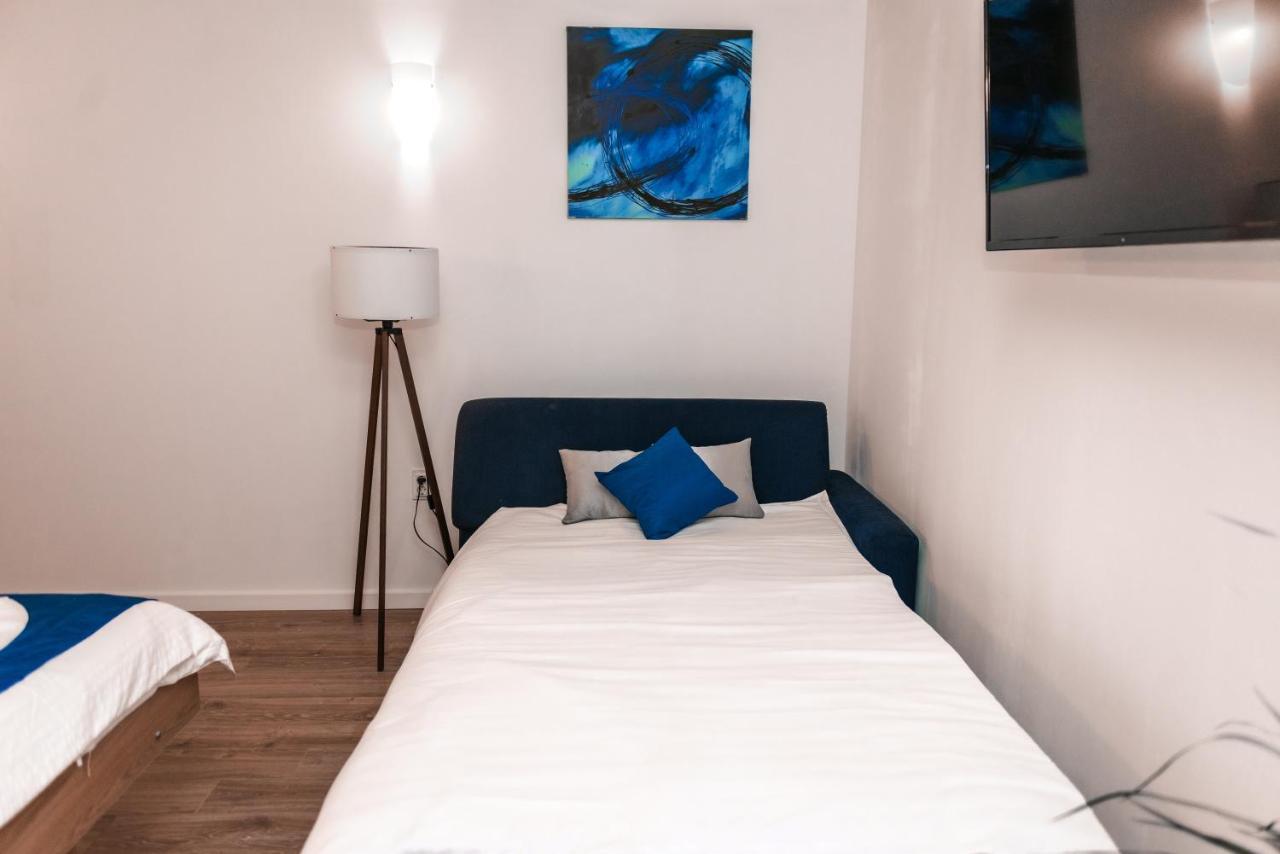 Puzzle Apartaments&Studios Craiova Exteriör bild