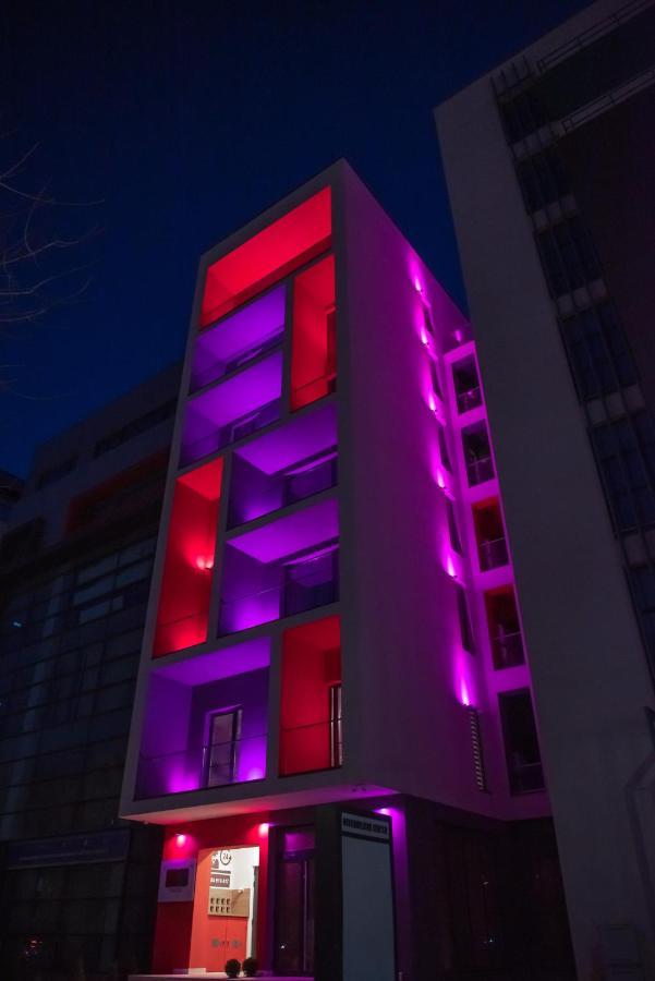 Puzzle Apartaments&Studios Craiova Exteriör bild