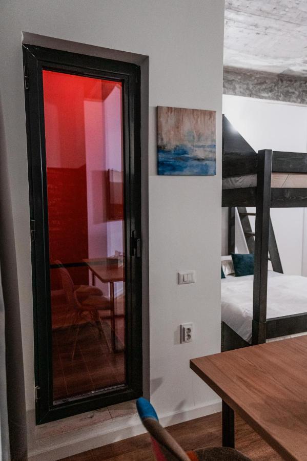 Puzzle Apartaments&Studios Craiova Exteriör bild