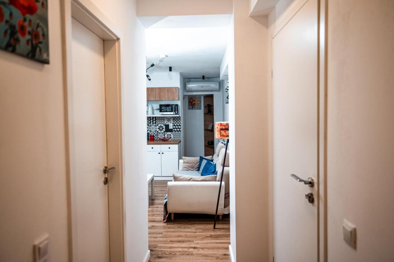 Puzzle Apartaments&Studios Craiova Exteriör bild
